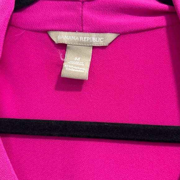 Banana Republic Sleeveless V-Neck Blouse –  Pink – Size M - Picture 4 of 6